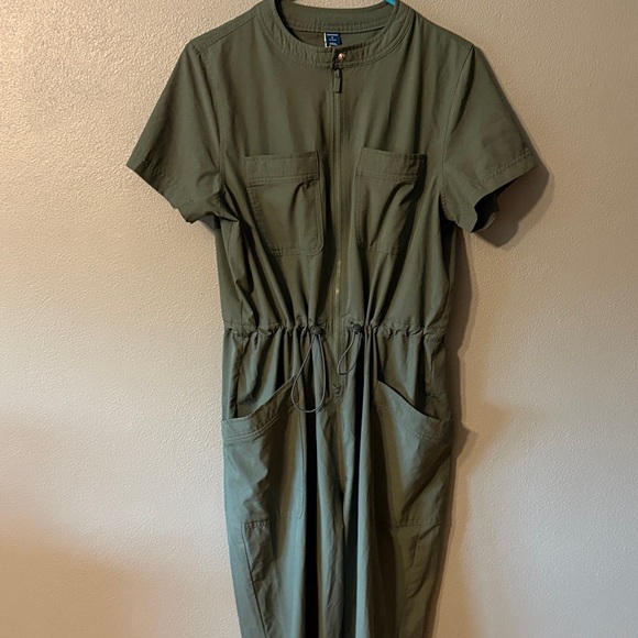 Green StretchTech Jumpsuit - Picture 6 of 6